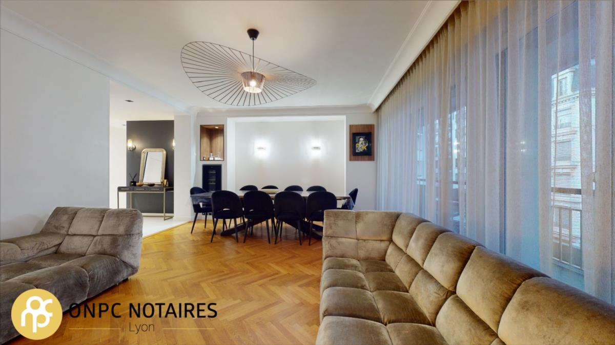69221-979735 – LE VENDOME