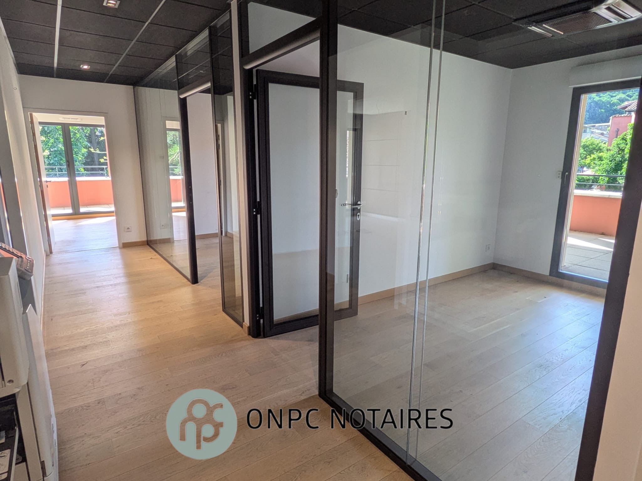 69221-10014 – CONDRIEU – BUREAUX